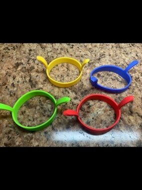 Multi-Color Silicone food- Egg Ring Set - Red, Yellow, Blue, Green. Non-Stick